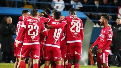Thriller în derby-ul campionatului de fotbal: Dinamo a învins FCSB cu 4-3
