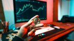 Fermă clandestină de criptomonede cu peste 400 de echipamente, într-o clădire dezafectată din Satu Mare: a consumat electricitate de 7 milioane de lei în 9 luni