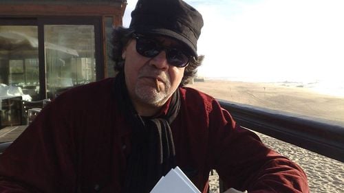 Scriitorul chilian Luis Sepulveda, ucis de coronavirus