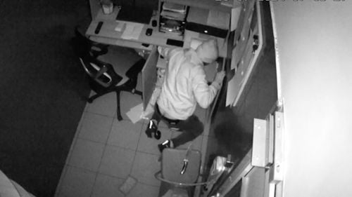 VIDEO Spargere la Restaurantul Mesopotamia din Plaza Mall: un fost angajat ar fi autorul furtului / A fost prins pe Otopeni, înainte să plece spre Sri Lanka