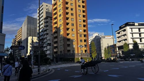 Propunere de tăiere a indemnizaţiilor consilierilor locali din Buzău care nu participă fizic la şedinţe şi aleg varianta online