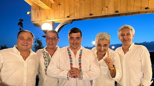 UPDATE Dan Diaconescu a fost dus la audieri / Este acuzat că ar fi vrut să cumpere virginitatea unei minore / Ar fi plătit două gemene pentru relații sexuale (surse)/ Cine a fost șeful OTV și cum l-ar fi nășit pe George Simion, liderul partidului extremist AUR: ”Dan Diaconescu este fratele nostru, al poporului AUR!”