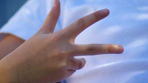 Studiu elvețian: Copiii care numără pe degete sunt mai buni la matematică / Cercetătorii au urmărit aproape 200 de copii / Studiul a acoperit intervalul dintre 4 ani și 7 ani