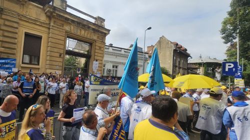 Protest al sindicatelor la Ministerul Educației. Profesorii resping creșterea normei didactice și pregătesc un miting în prima zi a noului an școlar