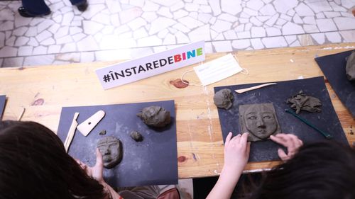 „Open Museums Open Hearts”: speranță și integrare pentru tinerii refugiați din Ucraina (P)