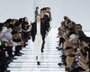 Prada revine la elementele fundamentale ale garderobei masculine pentru primăvară-vară 2027