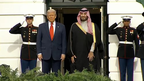 Prințul saudit Mohammed bin Salman face presiuni asupra lui Donald Trump ca să continue războiul cu Iranul (The New York Times)
