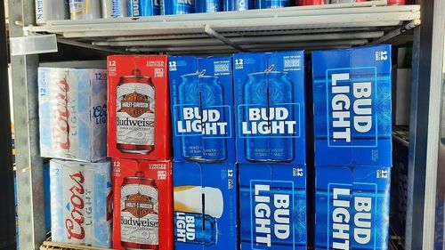 Cazurile Target și Bud Light: Mari companii americane aruncate în focul războaielor culturale din SUA