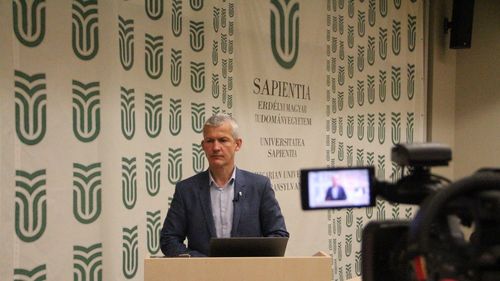 Universitatea Sapientia din Transilvania, finanţată de statul ungar, vrea să lanseze specializarea de asistent medical cu studii superioare