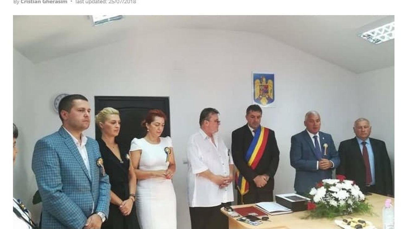 Euronews relatează despre cazul unui primar din Dâmbovița care a primit în lacrimi titlul de cetățean de onoare de la viceprimar