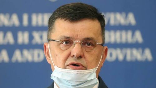 Prim-ministrul bosniac Zoran Tegeltija, pozitiv la noul coronavirus, cu simptome uşoare
