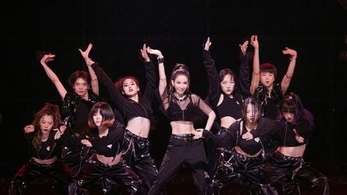 Un show TV din China a fost suspendat după un scandal legat de tratamentul aplicat unei vedete pop/ Coco Lee a murit la începutul lunii iulie, însă au apărut înregistrări cu vocea ei care acuză că a fost forțată să părăsească scena / Indignare pe rețelele sociale