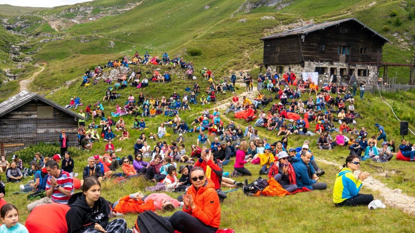 Violonistul Alexandru Tomescu a cumpărat cabana Caraiman din Bucegi şi are planuri de restaurare: "Vreau un loc pentru montaniarzi, dar şi pentru muzicieni şi artişti în general”