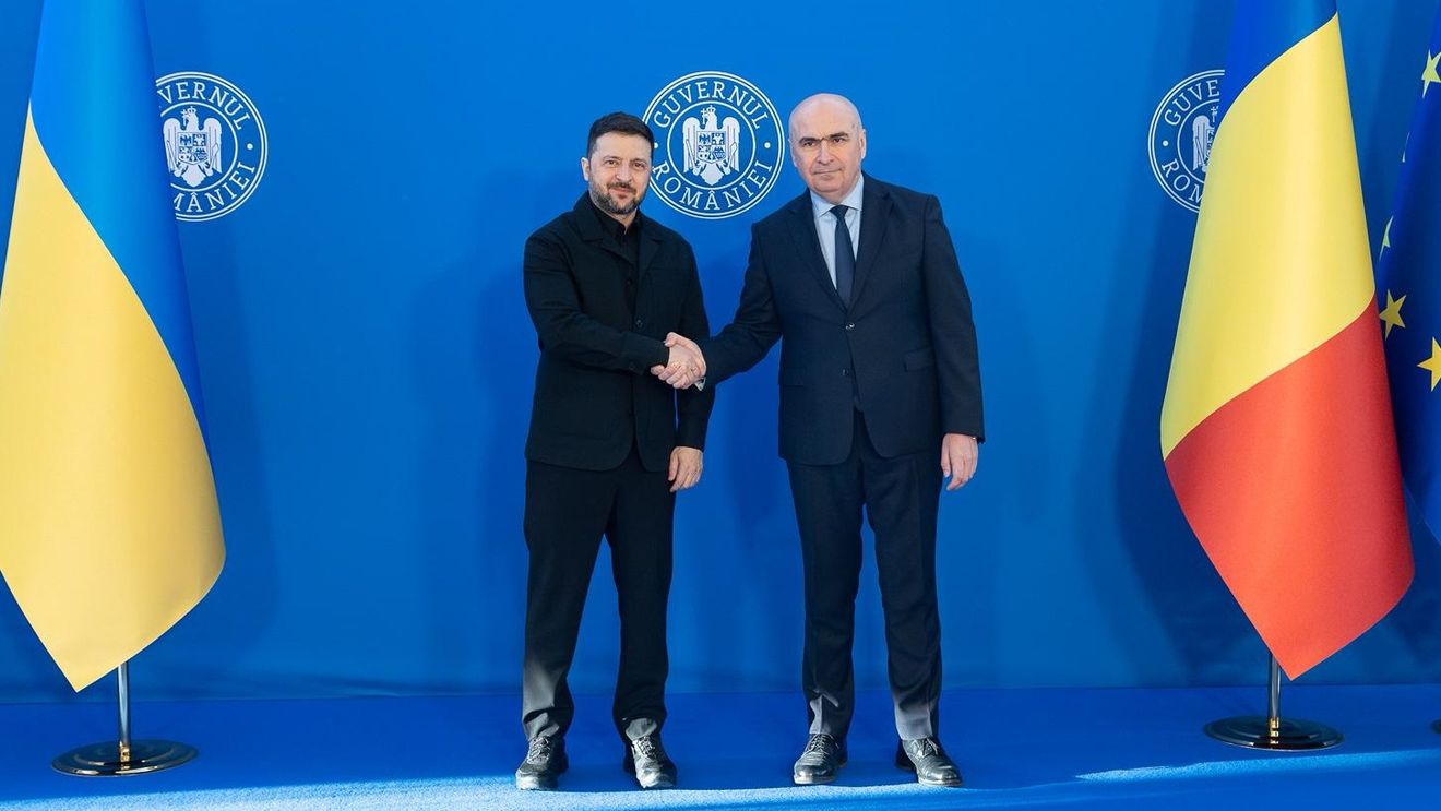 Zelenski și Bolojan au discutat despre proiectele de cooperare în domeniile militar, economic, energetic şi al transporturilor / Guvernul: Președintele Ucrainei a dat asigurări că nicio școală din comunitățile românești nu va fi închisă