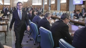Derapaj democratic. Ludovic Orban a stabilit recordul de ordonanțe de urgență într-o ședință/ Liberalii au atacat guvernul Dăncilă cu o moțiune în care cereau ”Fără OUG!” / Comisia de la Veneția a cerut limitarea drastică a utilizării OUG, iar liderul PNL a promis că respectă recomandările