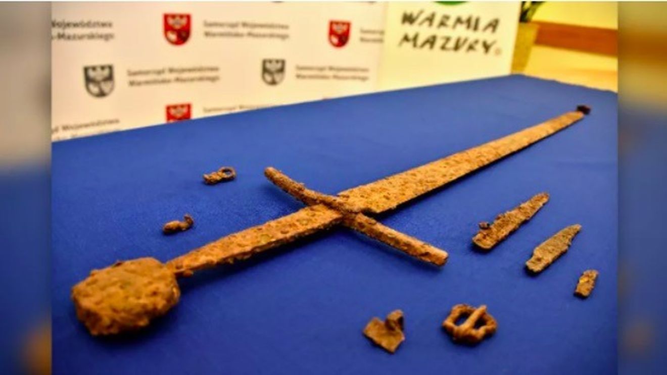 Polonia: A fost descoperită o sabie medievală care ar fi fost folosită în timpul celebrei Bătălii de la Grunwald