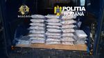 Un român și un ucrainean, reținuți după ce ar fi introdus în țară 30 de kilograme de droguri ascunse într-un autoturism