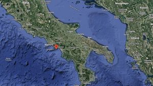 Italia desființează o reţea internațională de piraterie TV cu 22 de milioane de utilizatori. Percheziţii în legătură cu acest caz au fost făcute şi în România, potrivit autorităţilor italiene