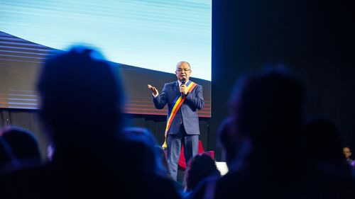 Primăria Cluj-Napoca investește 20% din impozitele și taxele locale pentru dotarea școlilor și activități educaționale, a anunțat Emil Boc