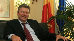 Orașul Voluntari, condus de primarul Florentin Pandele, are o firmă de pază și protecție condusă de finul familiei Pandele - Firea. Firma e pe pierdere: Buletin de București