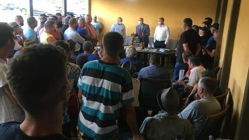 Șeful CJ Iași, Maricel Popa, acuzat că a organizat o întâlnire electorală în spațiu închis și că oamenii nu purtau mască și nu erau respectate regulile de distanțare socială