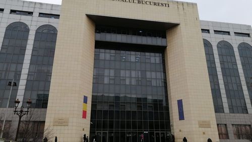 Tribunalul București a condamnat la trei ani cu suspendare un academician dintr-un dosar cu Grivco, companie deținută de Dan Voiculescu. Prejudiciul calculat de procurorii DNA este de 3,75 milioane de euro
