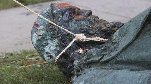 Statuia a unui general confederat dărâmată în timpul protestelor împotriva rasismului, reinstalată în Washington / Criticii lui Albert Pike l-au acuzat că a contribuit la formarea Ku Klux Klan