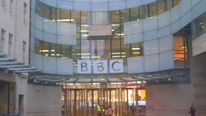Trump va continua procesul împotriva BBC: Trei experți explică de ce ar putea avea dificultăți în a câștiga (Analiză SkyNews)