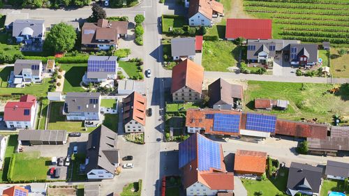 Fonduri de 170 de milioane de euro pentru proiecte energetice locale în cinci județe din România / Corina Murafa: Comunitățile de energie pot reduce facturile individuale și pot deveni un instrument împotriva sărăciei energetice