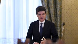 Nicușor Dan a declarat pe platforma X că România este pregătită să intensifice cooperarea cu SUA în domeniul securității și apărării, după o discuție cu secretarul Armatei SUA, Dan Driscoll