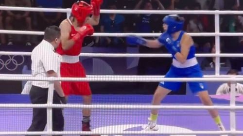 JO - box: IBA îi va acorda un premiu în bani lui Carini, după înfrângerea suferită în faţa lui Khelif