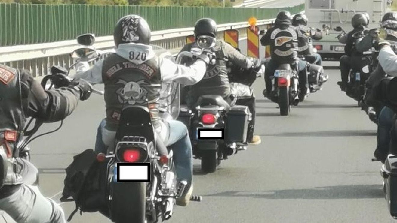 Liderii bandei de motocicliști Hell's Angels, implicați în spălare de bani prin tranzacții cu iahturi și automobile de lux în criptomonede. Agenți infiltrați au expus infracțiunile