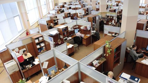 VIDEO Ce anunțuri de job atrag mai mult tinerii? Tendință nouă în Europa: anunțurile cu salarii afișate / De ce au cele mai multe aplicări și cum îi ajută pe candidați să evolueze în carieră