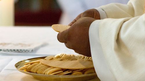 Germanii nereligioşi îi depăşesc pentru prima dată numeric pe catolici şi protestanţi