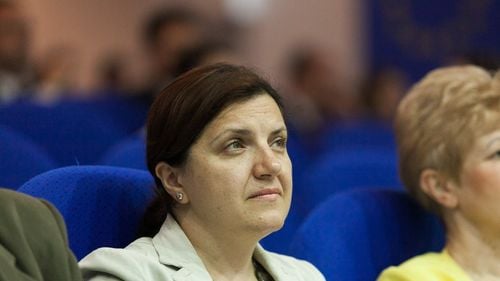 Raluca Prună, fost ministru al Justiției în Guvernul Cioloș: ”Îi urez succes Alinei Gorghiu. Sprint direct cu capul în zid, ca să fim siguri că ne spargem capul definitiv”/ ”Era preocupată de propunerea de a executa acasă condamnări la pușcărie de până la 7 ani”