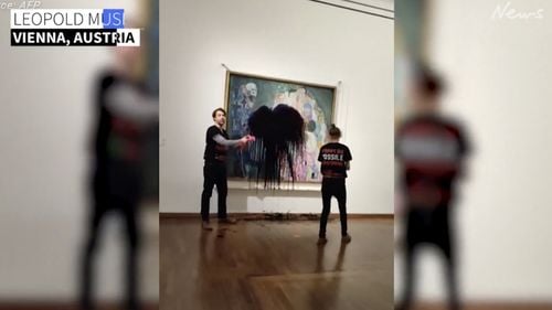 Pentru că n-a reușit să convingă în niciun fel Guvernul din Austria, grupul activist pentru climă „Last Generation” anunță că încheie protestele și își închide operațiunile în această țară, acuzându-i pe guvernanți de „incompetență totală”