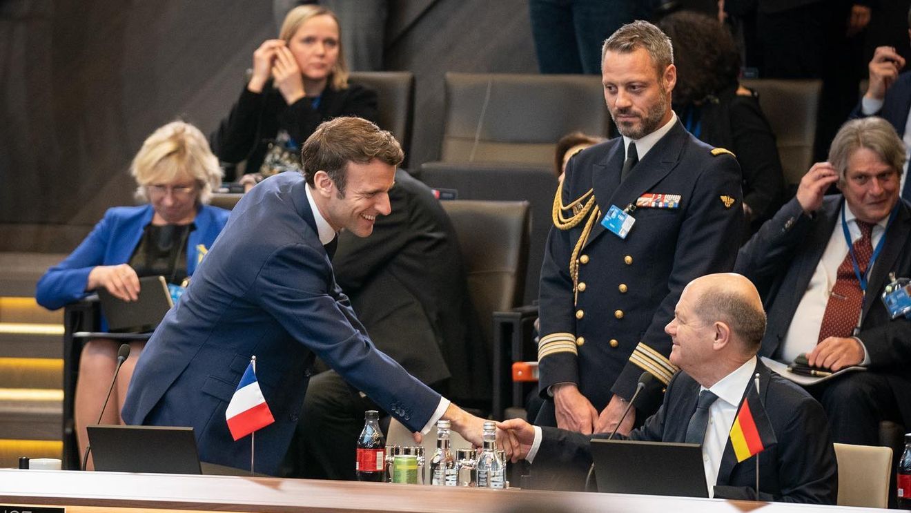 Macron şi Scholz afirmă că autorităţile ruse trebuie să dea socoteală pentru crimele comise la Bucea