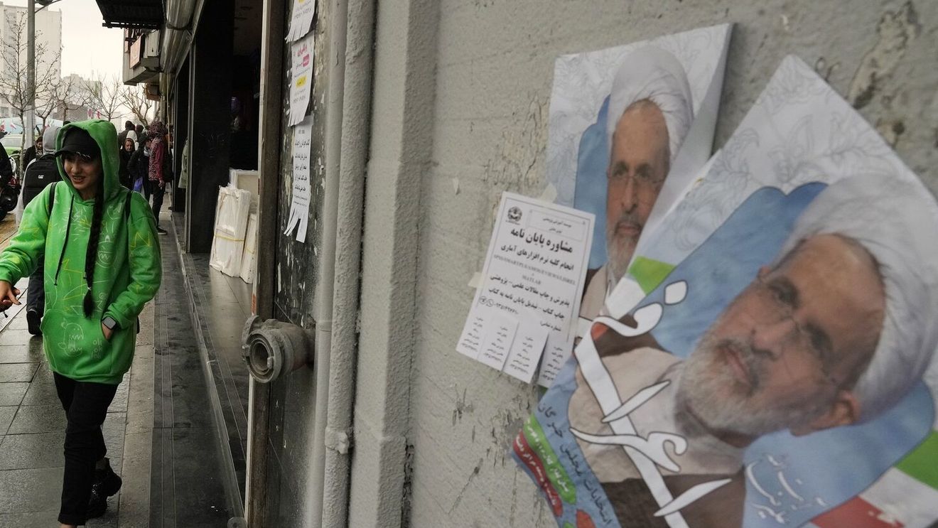 Cine e noul Lider Suprem interimar în Iran, Ayatollahul Alireza Arafi: un cleric fundamentalist, loial regimului autoritar care a înnabușit în sânge revoltele din ianuarie