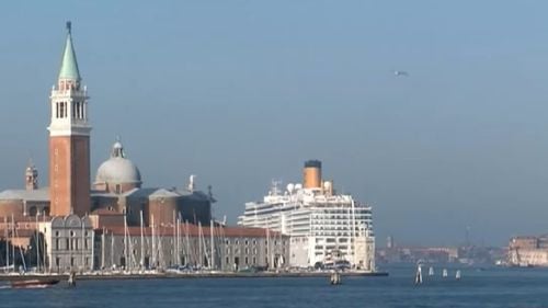 VIDEO Veneția interzice navelor de croazieră să mai intre pe canalele din centrul istoric