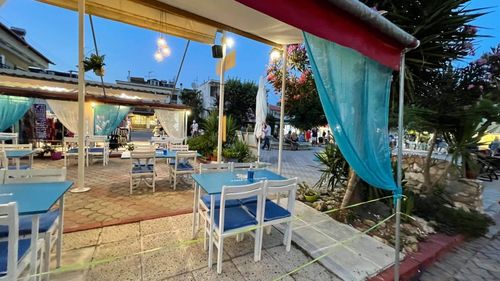 Un bărbat a ajuns la spital după ce a fost înjunghiat într-un bar din localitatea constănțeană Tuzla