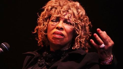 Cântăreaţa Roberta Flack, interpreta cântecului ”Killing Me Softly With His Song”, a murit la vârsta de 88 de ani / Cântăreaţa a fost recompensată cu patru trofee Grammy şi cu un premiu pentru întreaga carieră în 2020