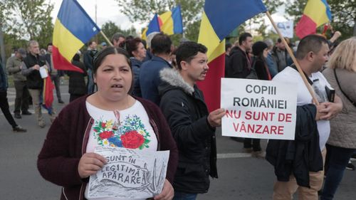 Ludovic Orban anunță că va depune plângere pentru cei care l-au agresat la protestul AUR / ”Nu o fac din ranchiună personală. O fac pentru că violența nu poate fi tolerată în societate”