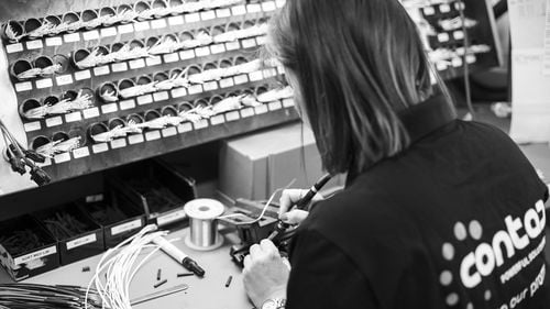 INTERVIU Compania suedeză de cabluri Contac Solutions discută posibilitatea de a investi într-un hub logistic în Timișoara sau Arad. Din hub se vor putea livra produsele mai ușor către piața europeană și nu numai