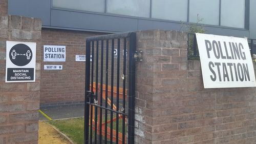 Trei cetățeni români, aleși consilieri locali în alegerile din Anglia