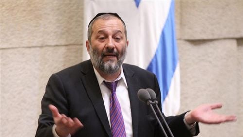 Israel: Cine este Arie Deri, declarat inapt de justiție să fie ministru – infractor fiscal recidivist și veșnic supraviețuitor al politicii israeliene