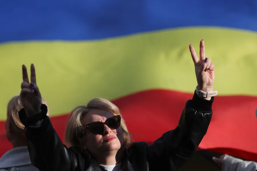 miting electoral nicusor dan steagul romaniei