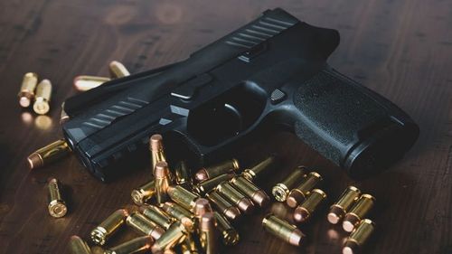 Cetățean sirian, reținut la Timișoara după ce în locuința sa au fost descoperite două pistoale și 35 de cartușe