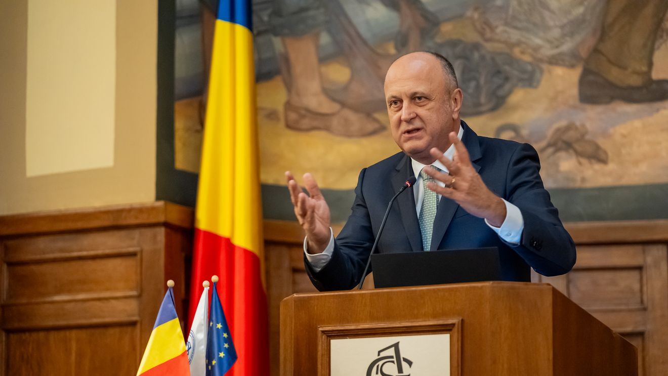 Cei mai puternici oameni de afaceri, reprezentați de Dan Șucu, avertisment pentru Grindeanu: Companiile din România au nevoie de predictibilitate. Eliminarea impozitelor pe cifra de afaceri și menținerea cotei unice de impozitare rămân principalele solicitări