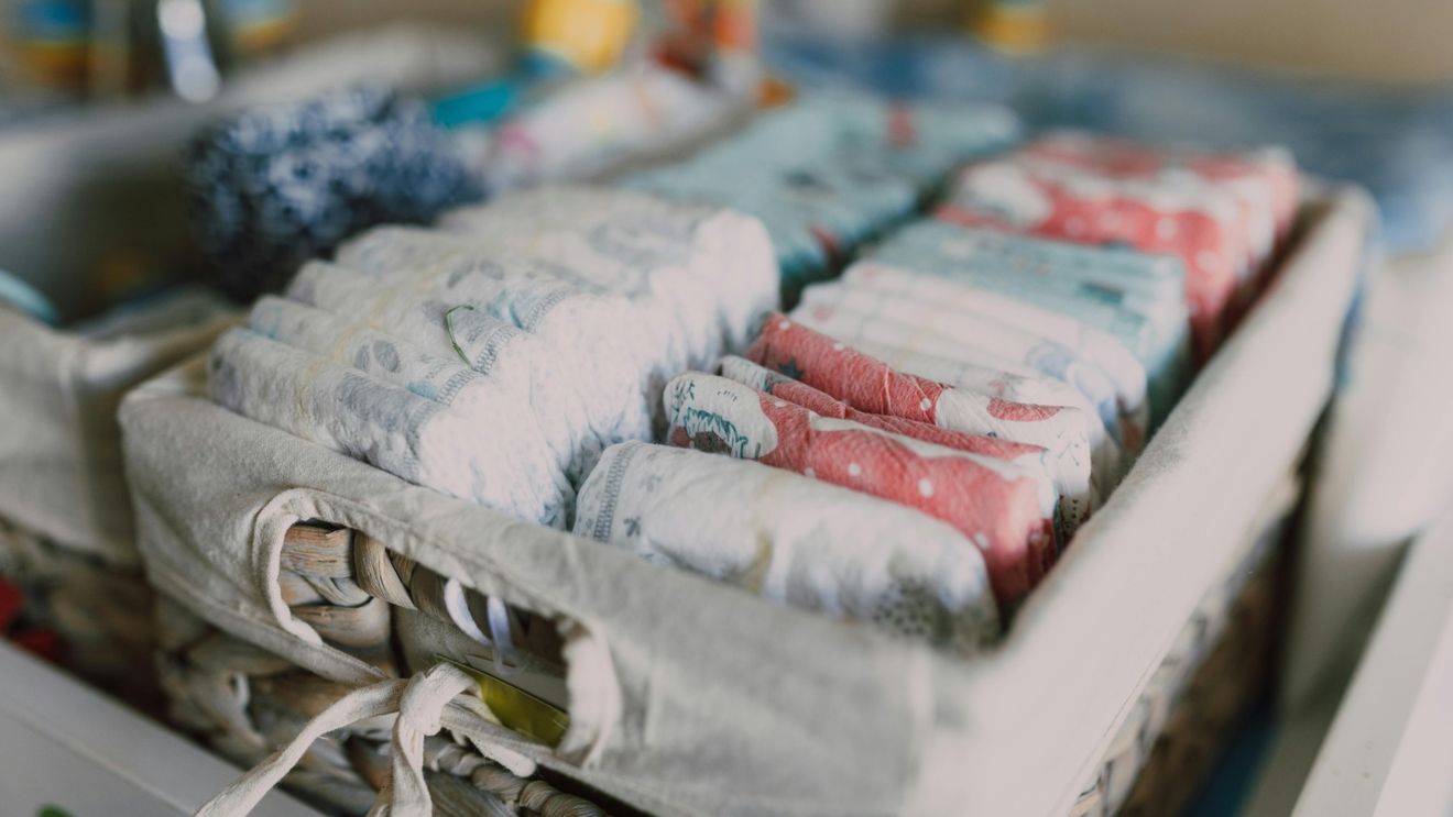 Efectele îmbătrânirii populației în Japonia: O companie de scutece pentru copii trece la producţia de scutece pentru adulţi