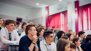 Consiliul Național al Elevilor, schimbare de poziție: Susținem profesorii și ne dorim ca demersul lor să se finalizeze prin concretizarea revendicărilor acestora – scrisoare deschisă către premierul Ciucă